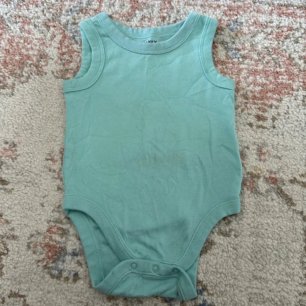 Old Navy Navy/Teal/Yellow Starfish Print 3-Pack Sleeveless Bodysuit | 6-12M